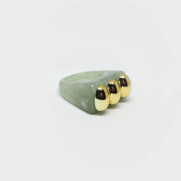 Better Dayz Ring with 3 golden stones - light green